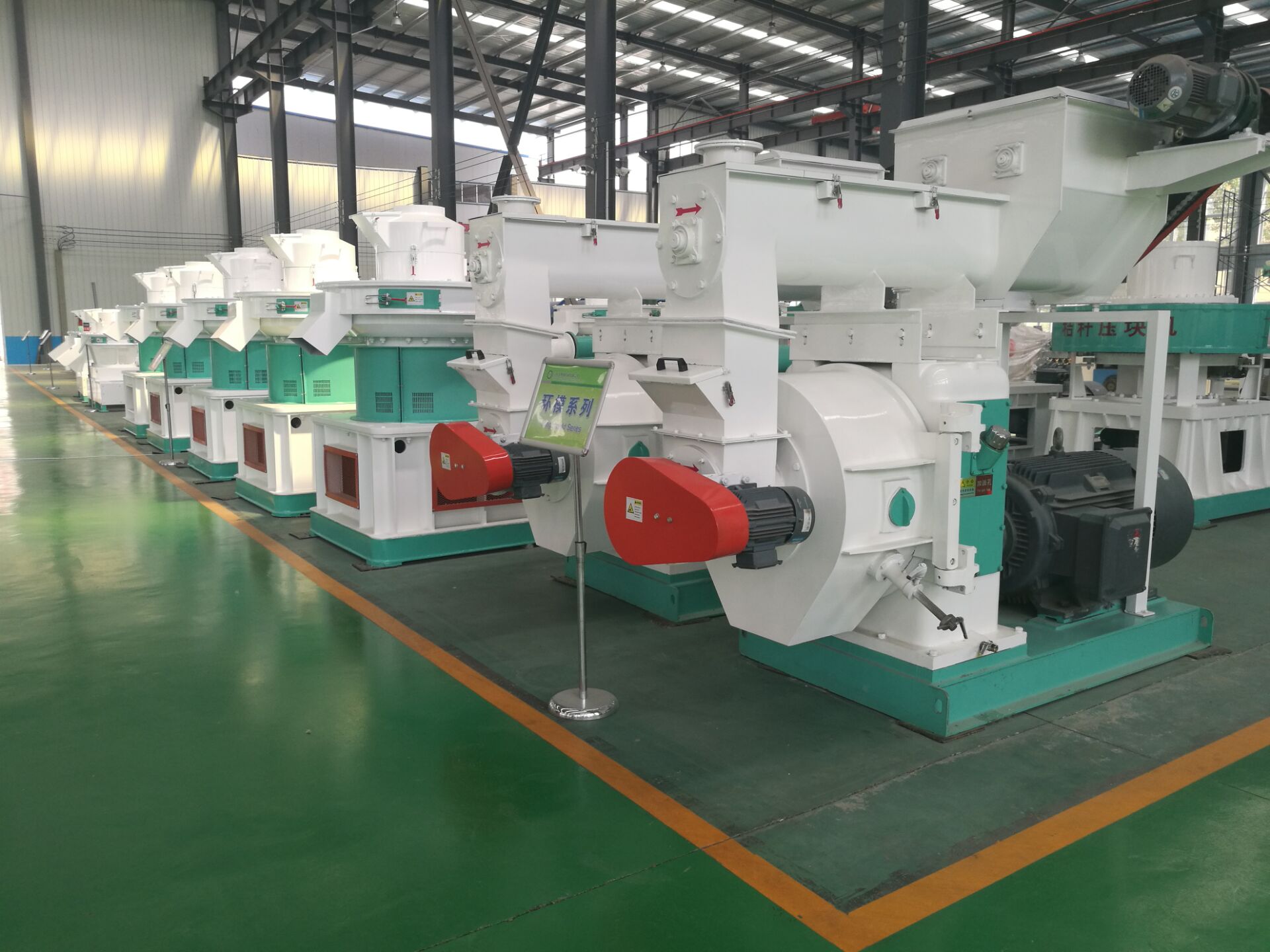 生物質(zhì)顆粒機械設(shè)備 生物質(zhì)顆粒機械設(shè)備