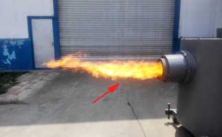 山西客戶來廠驗收設(shè)備，生物質(zhì)燃燒機一次性點火成功。