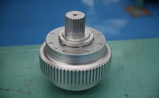 如何檢查鋸末顆粒機壓輥打滑不出料？